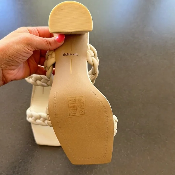 Dolce Vita Paily heels. Size 7 in Ivory Stella. Brand new without tags. - Picture 6 of 8